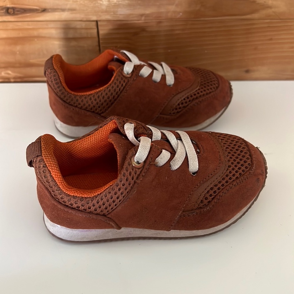 Baby Gap Pull-On Toddler Sneakers, Unisex, Rust, size 6
